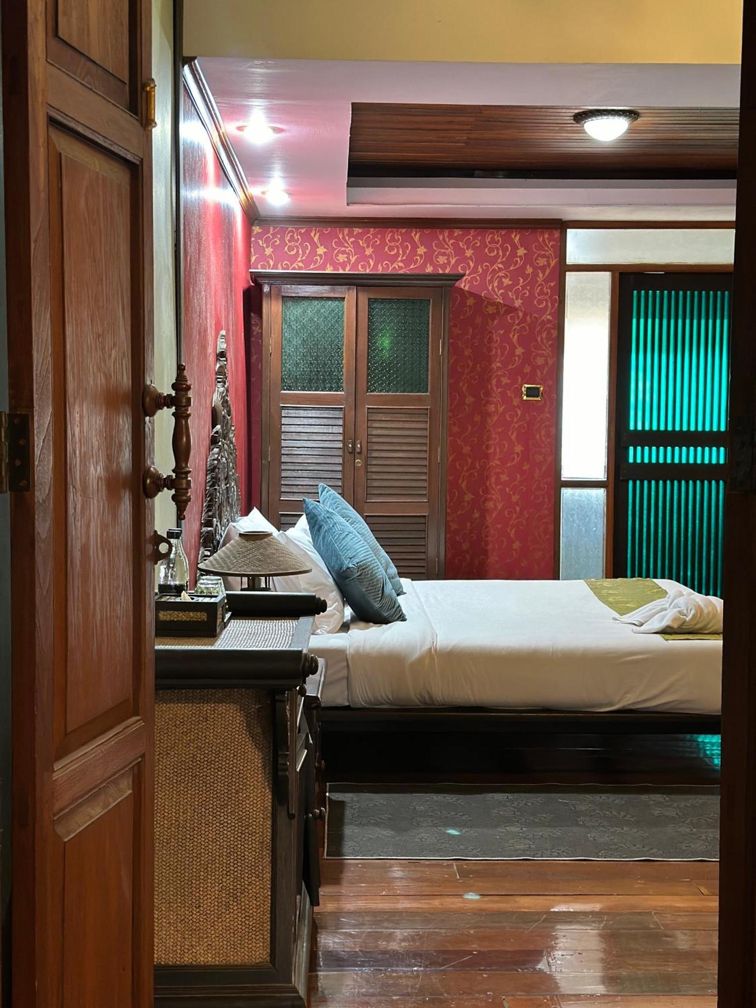 Tony'S Place Ayutthaya Zewnętrze zdjęcie