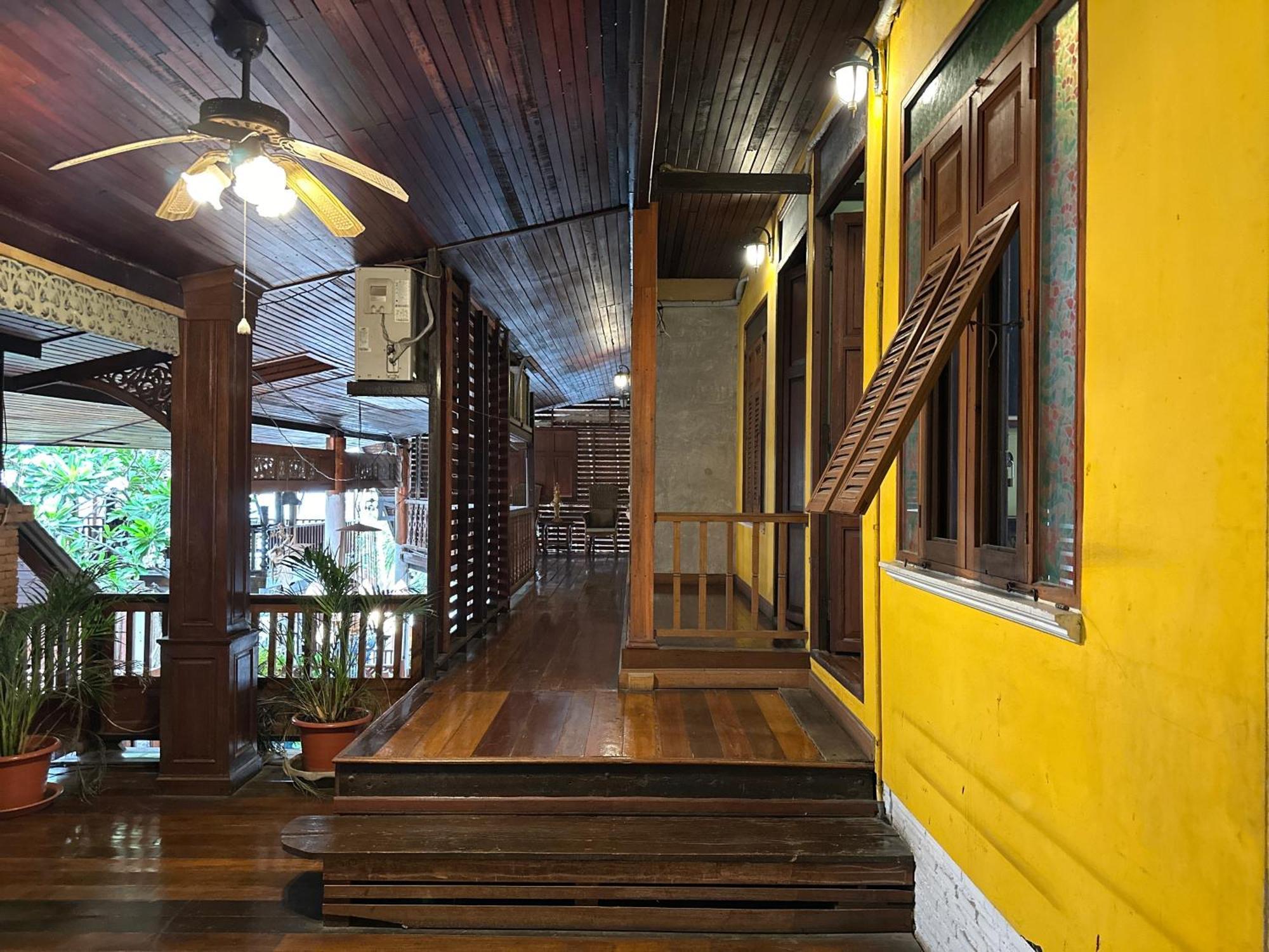 Tony'S Place Ayutthaya Zewnętrze zdjęcie