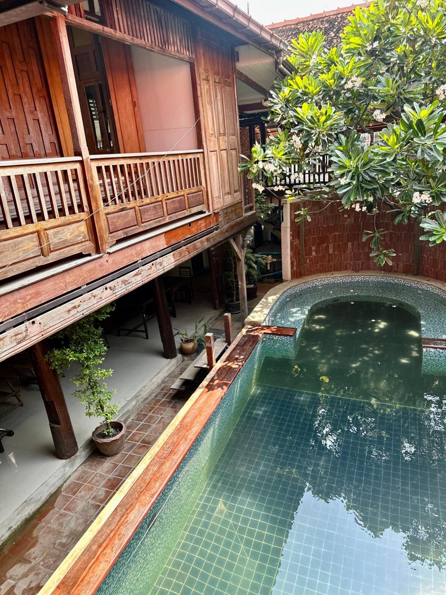Tony'S Place Ayutthaya Zewnętrze zdjęcie