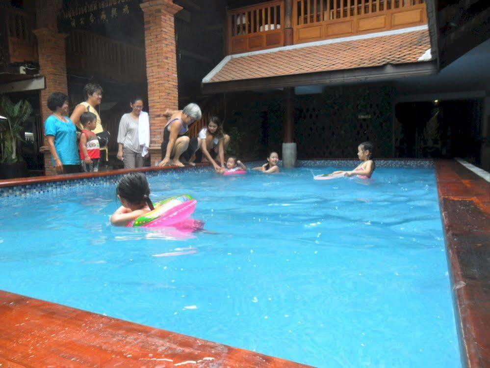 Tony'S Place Ayutthaya Zewnętrze zdjęcie